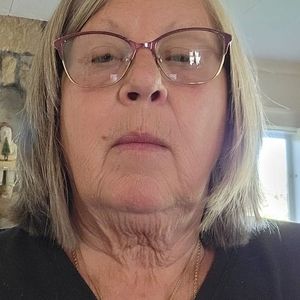 Meet your Posher, Marcia